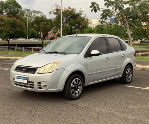 Ford Fiesta Sedan 1.6FLEX - Prata - 2007/2008