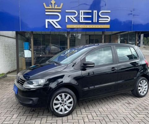 Volkswagen Fox 1.0 Mi Total Flex 8V 5p  - Preta - 2013/2014