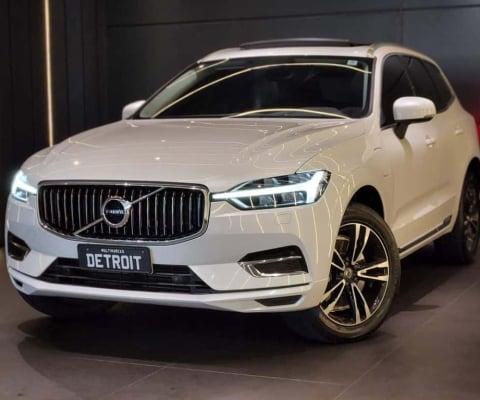 Volvo XC60 VOLVO - XC60 2.0 T8 HYBRID MOMENTUM AWD GEARTRONIC - Branca - 2020/2021