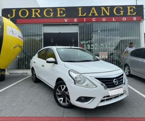 Nissan Versa 16SL CVT - Branca - 2016/2017