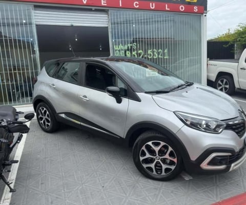 Renault Captur Intense 1.3 TB 16V Flex 5p Aut. - Prata - 2022/2023