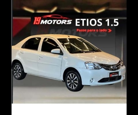 TOYOTA ETIOS 1.5 SD PLATINUM SEDAN 16V 2015