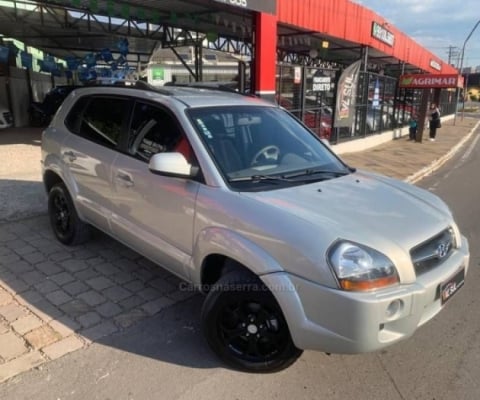 HYUNDAI TUCSON 2.0 MPFI GLS 16V 143CV 2WD GASOLINA 4P AUTOMÁTICO