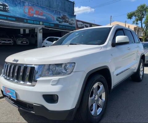 JEEP GRAND CHEROKEE 3.6 LAREDO 4X4 V6 24V GASOLINA 4P AUTOMÁTICO