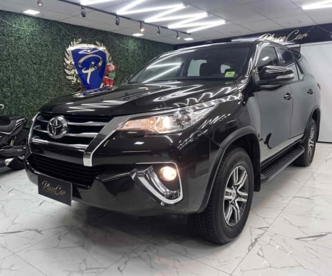 Toyota Hilux sw4 2017 2.7 sr 7 lugares 4x2 16v flex 4p automático