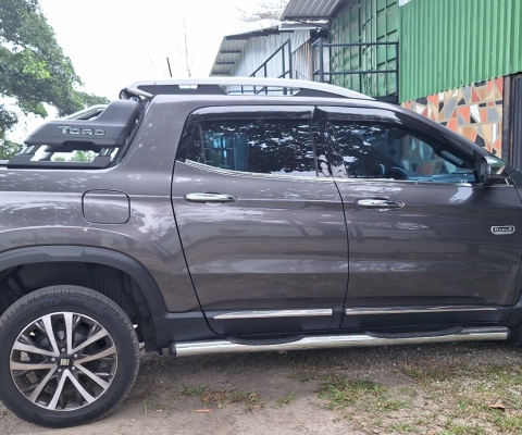 FIAT TORO à venda.