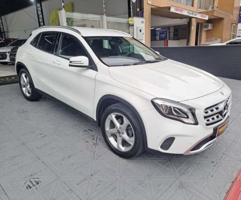 Mercedes-Benz Gla 200 Advance 1.6 Flex  48 MIL KM  - Branca - 2019/2020