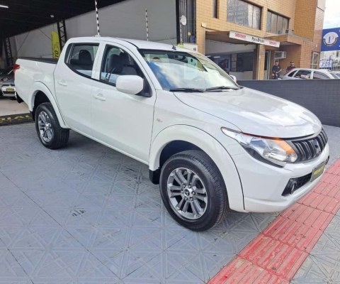 Mitsubishi L200 Triton COMPLETA 4X4 DIESEL 38 MIL KM  - Branca - 2022/2023