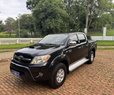 TOYOTA Hilux Caminhonete 3.0 4P 4X4 SRV TURBO DIESEL CABINE DUPLA AUTOMÁTICO