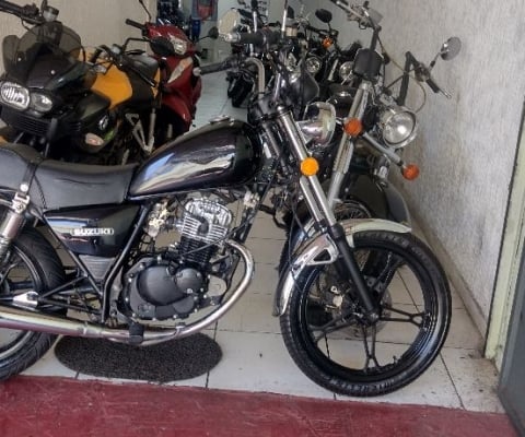 SUZUKI INTRUDER 125CC  em ótimo estado de conservação 