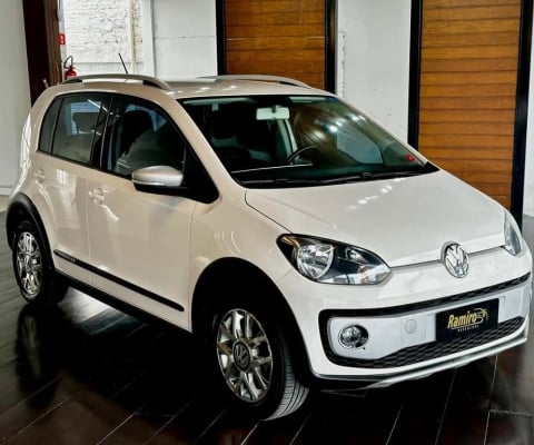 Volkswagen Up cross I MOTION 1.0 T.Flex 12V 5p  - Branca - 2016/2017