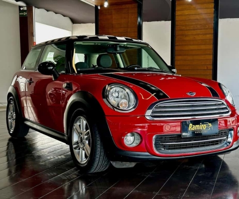 Mini Cooper / - Vermelha - 2010/2011