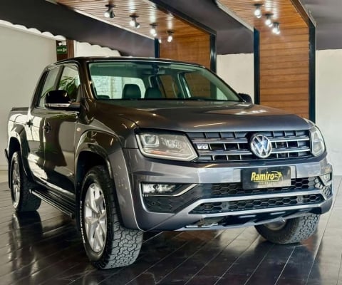 Volkswagen Amarok /VW  V6 HIGH AC4 - Cinza - 2018/2019