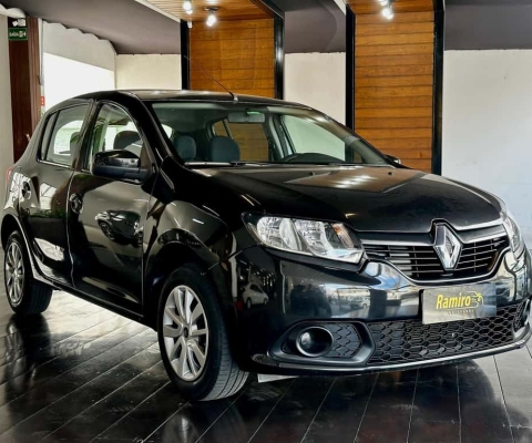 Renault Sandero EXPR 16 - Preta - 2014/2015