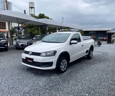 Volkswagen Saveiro 1.6 Mi/ 1.6 Mi Total Flex 8V  - Branca - 2014/2015