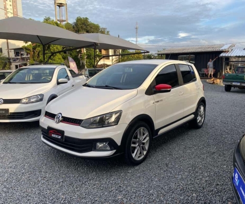 Volkswagen Fox PEPPER 1.6 Flex 16V 5p  - Branca - 2015/2015