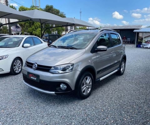 Volkswagen CrossFox  1.6 T. Flex 16V 5p  - Prata - 2010/2011