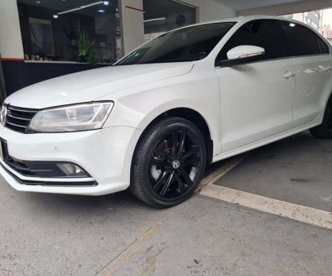 Volkswagen Jetta Gasolina Automático