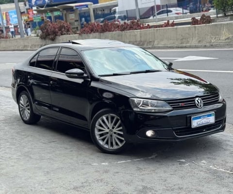 Volkswagen Jetta 2.0 TSI Highline DSG