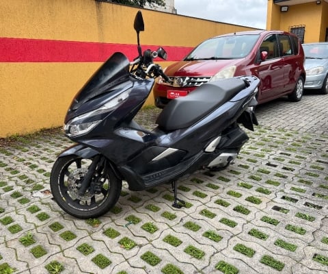 Honda PCX 150 com 7,900 km