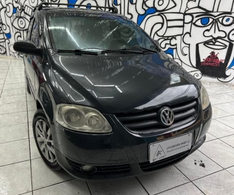 Volkswagen Fox 1.0 Flex - 2009 - Completo-ar