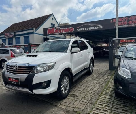 TOYOTA HILUX SW4 SRV D4-D 4x4 3.0 TDI Dies. Aut