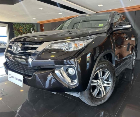 Toyota Hilux sw4 2017 2.7 sr 7 lugares 4x2 16v flex 4p automático