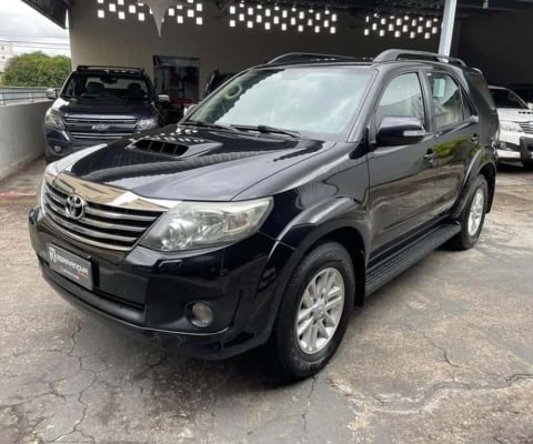 TOYOTA HILUXSW4 SRV4X4 2014