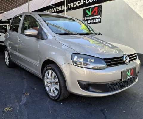 Volkswagen Fox Trend 1.0 Flex 2011