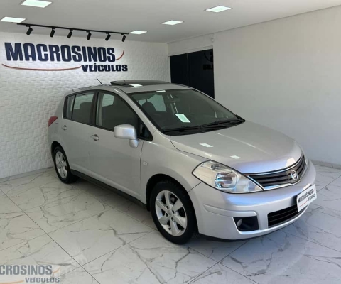 Nissan Tiida SL 1.8 automático com teto solar - Prata - 2010/2011