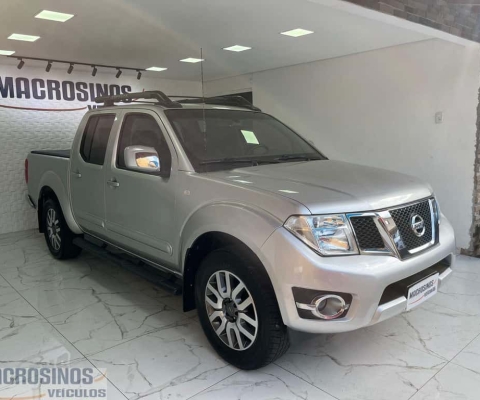 Nissan Frontier SL 4X4 Diesel Aut - Prata - 2013/2014