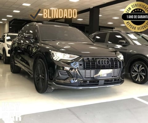 AUDI Q3 Black Ed. 1.4 TFSI Flex/Black S-tron.