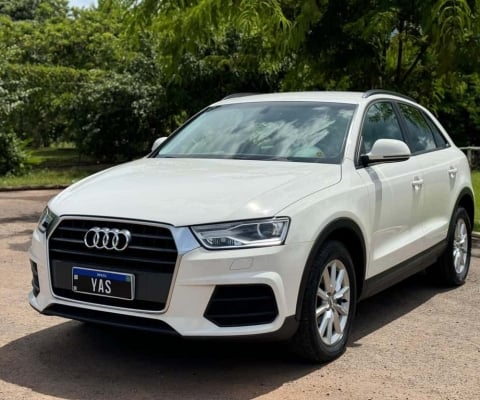 Audi Q3 1.4 TFSI/TFSI Flex S-tronic 5p  - Branca - 2017/2018