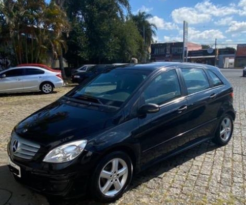 MERCEDES-BENZ B 200 à venda.