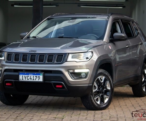 Jeep Compass TrailHawk 2.0T Diesel - teto panorâmico