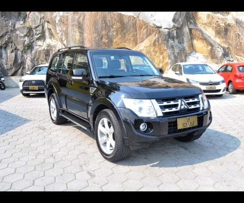 Mitsubishi Pajero Full HPE 3.2 4X4 AT  - Preta - 2013/2014