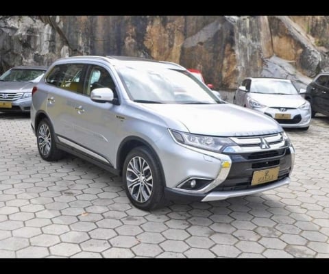 Mitsubishi Outlander GT 3.0 V6 AWD AT  - Prata - 2016/2017