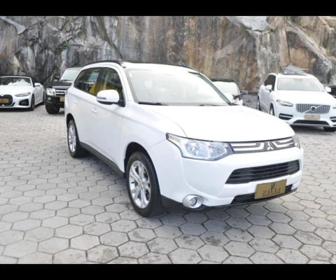 Mitsubishi Outlander 2.0 CVT  - Branca - 2013/2014