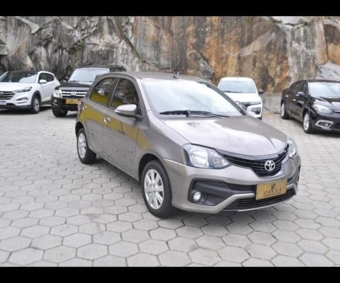 Toyota Etios X PLUS 1.5 MT  - Cinza - 2018/2019