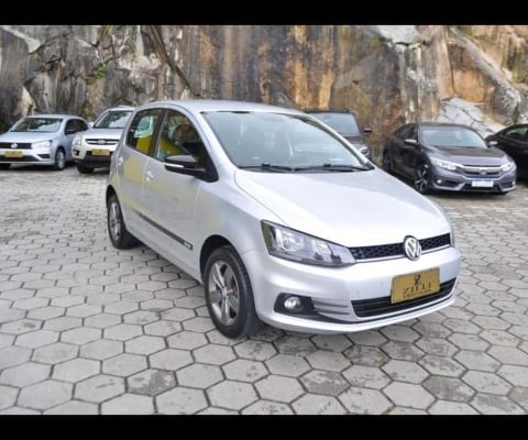 Volkswagen Fox RUN 1.6 MT  - Prata - 2016/2017