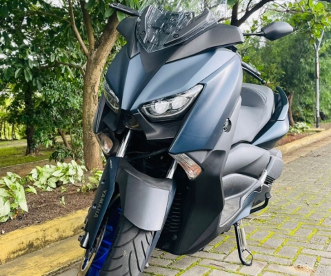 YAMAHA XMAX à venda.