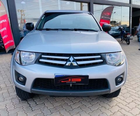 MITSUBISHI L 200 Triton 2.4 16V FLEX HLS CABINE DUPLA