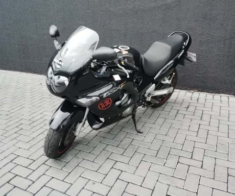 SUZUKI GSX 750 F