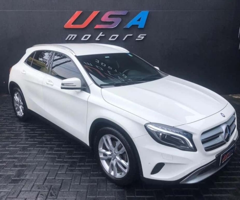 MERCEDES-BENZ GLA 200 2015