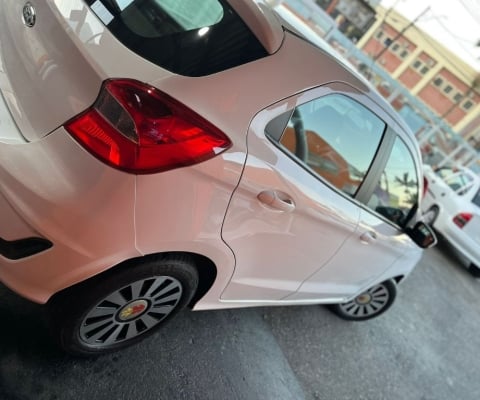 Em Rio Verde Goias, Lindo Ford KA 1.0 2019 com apenas 62.900km