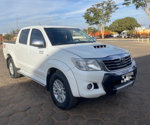 TOYOTA HILUX à venda.