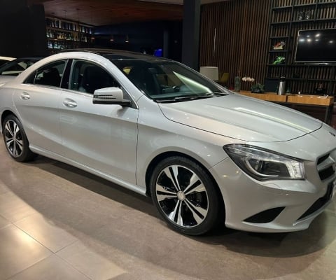 MERCEDES-BENZ CLA200