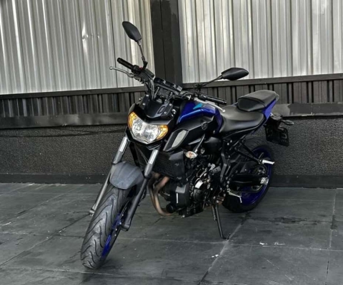 YAMAHA MT-07 2023