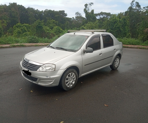 RENAULT LOGAN à venda.