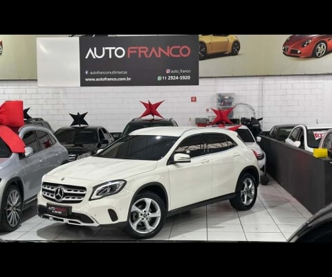 Mercedes Benz GLA-200 Flex Automático